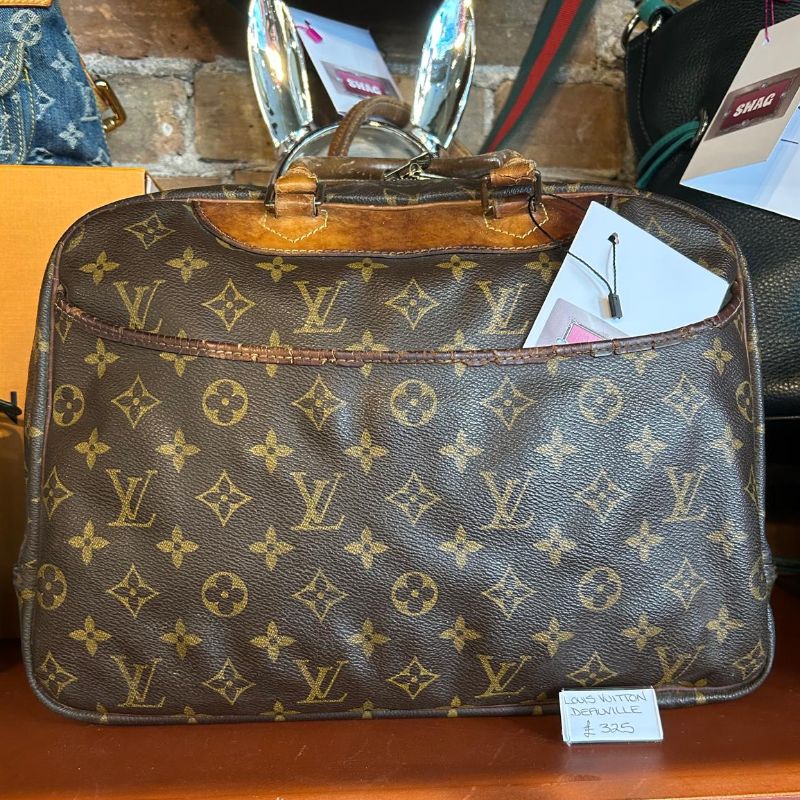 Image of the Louis Vuitton Deauville Bag Good Pre-loved Condition piece