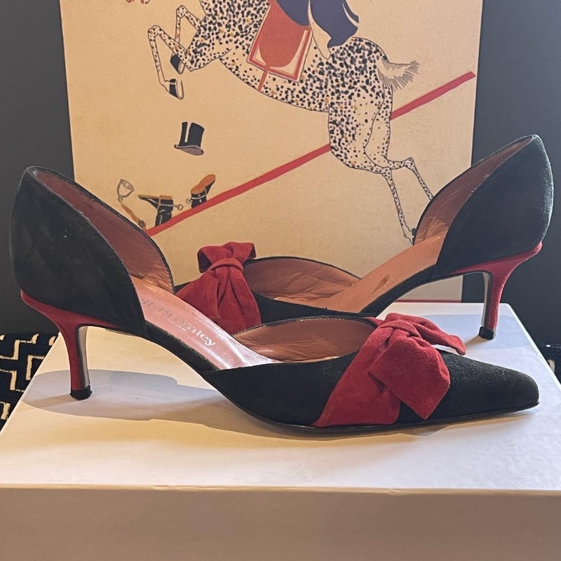 Image of the Russell & Bromley Kitten Heel Courts Size 6 piece