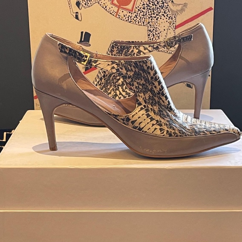 Image of the Reiss Leather Snake Print Pointed Shoe Size 5 piece