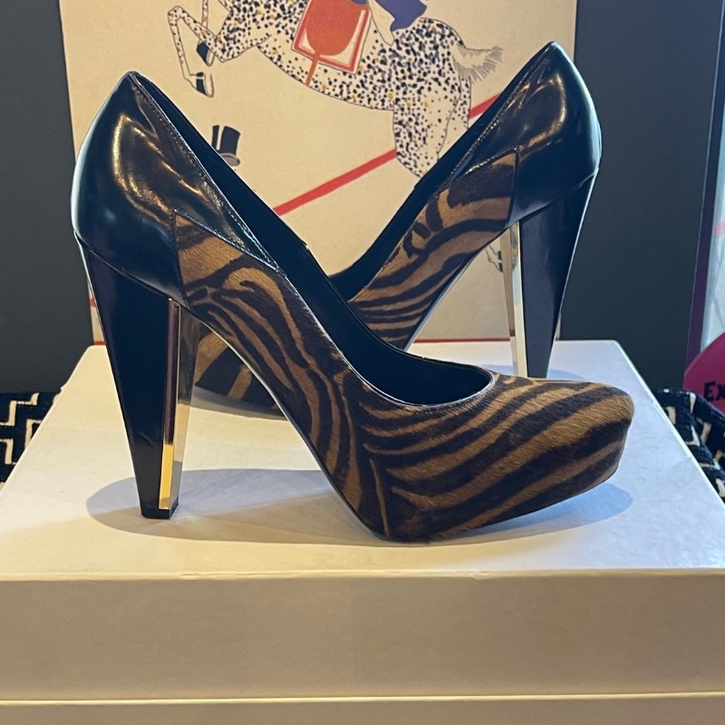 Image of the DKNY Animal Print All Leather Heels Size 4 piece